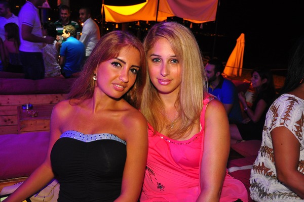 Saturday Night At Edde Sands